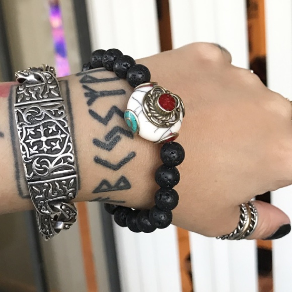 Nepal charm lava rock oil diffuser bead bracelet - Picture 6 of 8